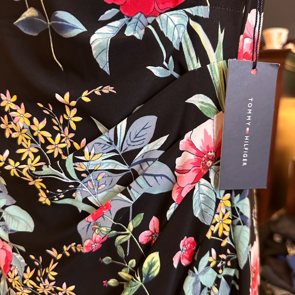 Tommy Hilfiger Navy Floral Sleeveless Sheath Midi Dress Women's Size 12- NWT - Picture 2 of 5